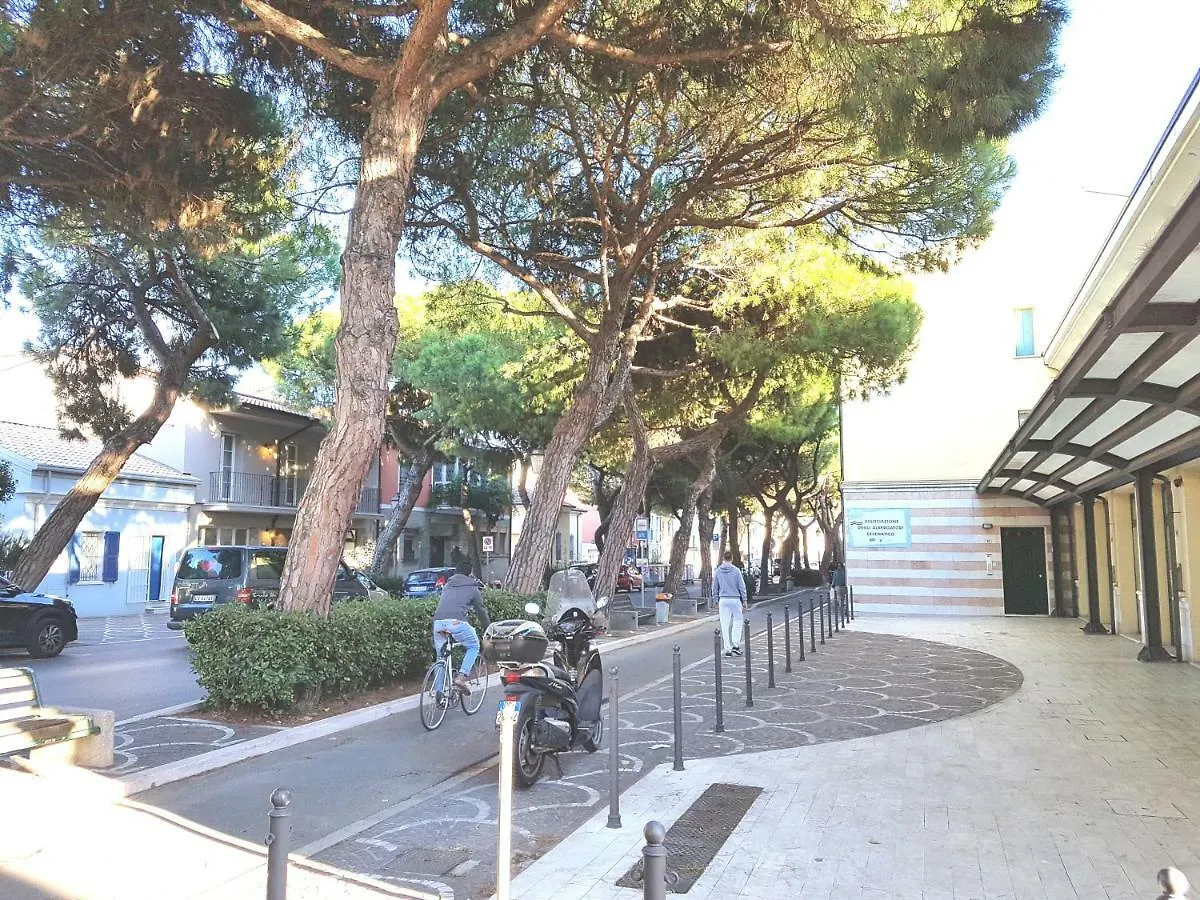 Residenza Marchino Cesenatico 0*,  İtalya